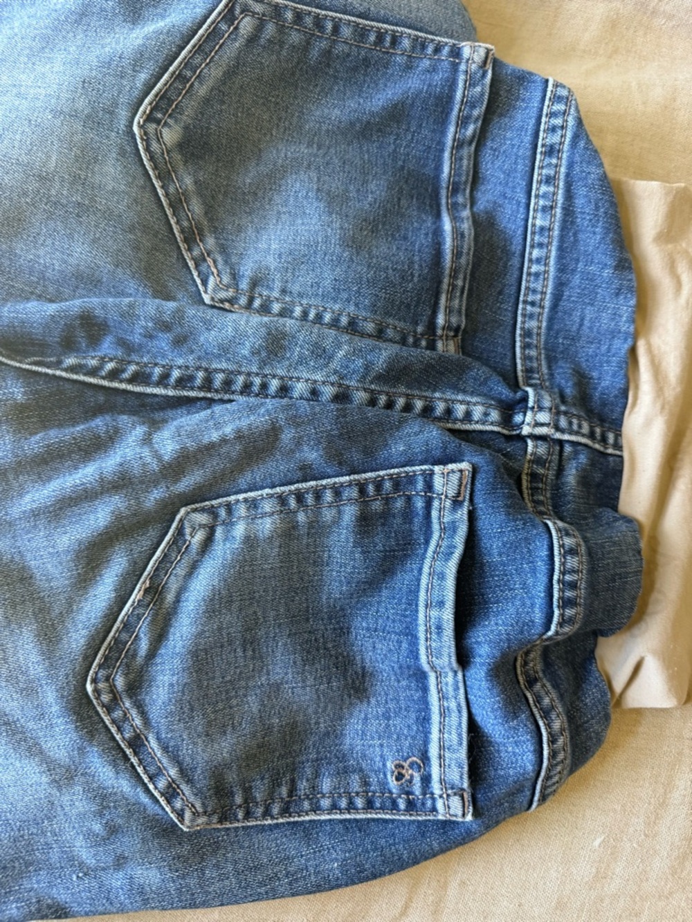 VGUC size Small (like size 4 or so) Jessica Simpson maternity Jeans, skinny fit